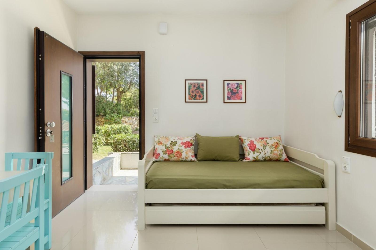Theoxenia Apartments Ormos Panagias Exterior photo